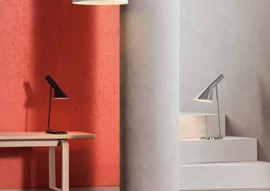 Настольная лампа модель AJ Mini Table Lamp Color Edition от фабрики Louis Poulsen