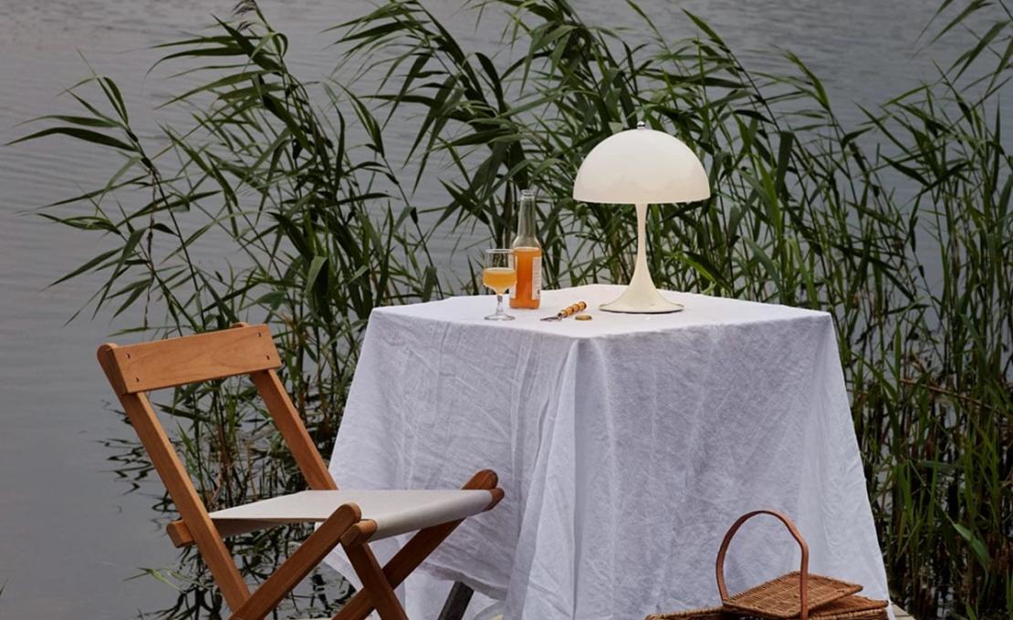 Настольная лампа модель Panthella 250 Table Lamp - Portable от фабрики Louis Poulsen
