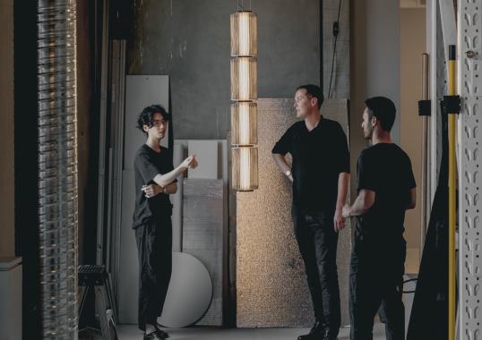 Подвесной светильник модель Column 175 Vertical P - 4 Suspension Lamp от фабрики A-N-D
