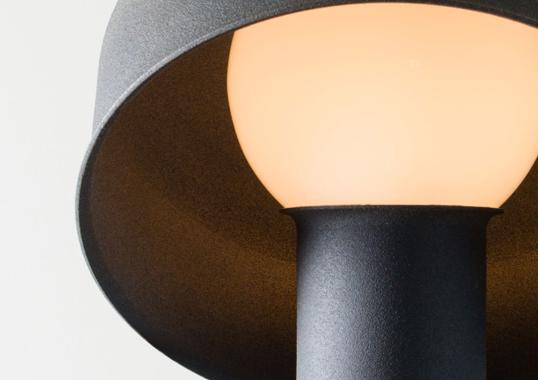 Настольная лампа модель Pivot Table Lamp от фабрики A-N-D