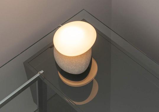 Настольная лампа модель Pebble A Table Lamp от фабрики A-N-D