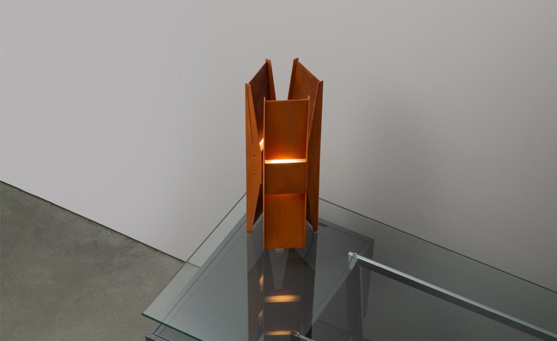 Настольная лампа модель Vector Table Lamp от фабрики A-N-D