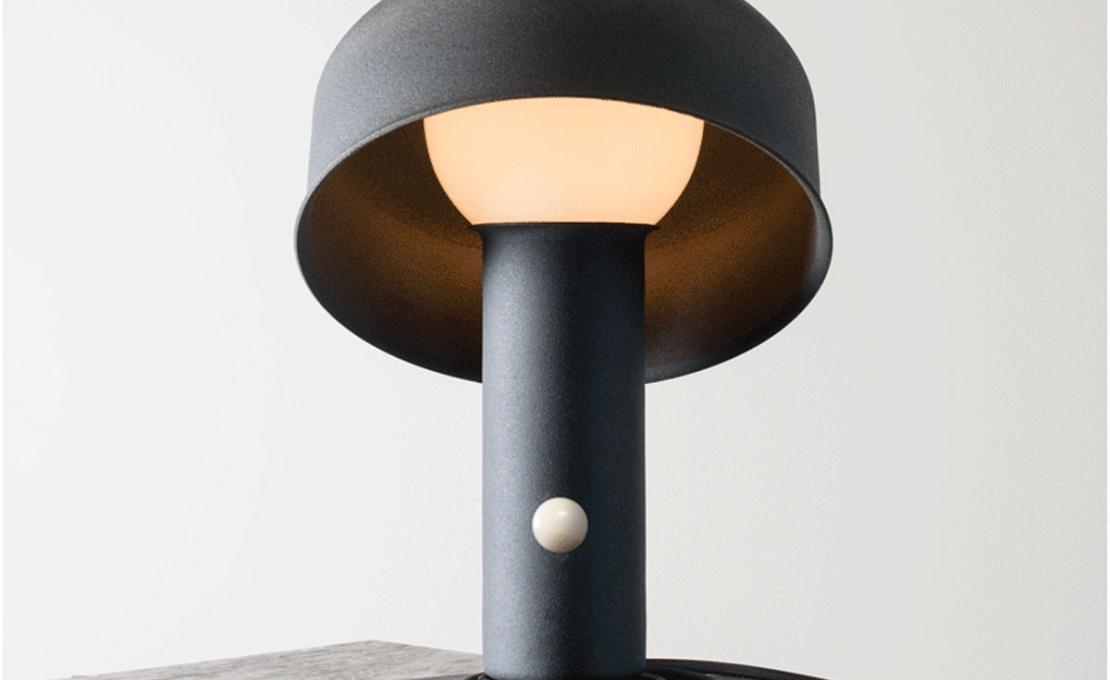 Настольная лампа модель Pivot Table Lamp от фабрики A-N-D