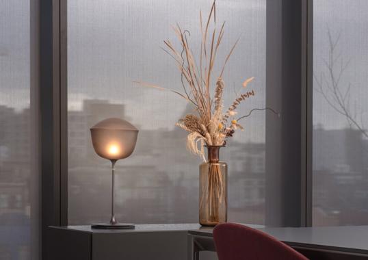 Настольная лампа модель Contour — T Table Lamp от фабрики A-N-D