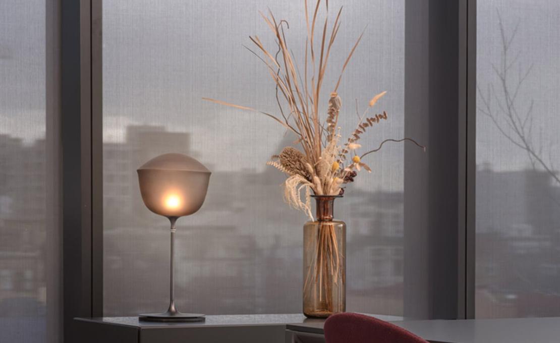 Настольная лампа модель Contour — T Table Lamp от фабрики A-N-D