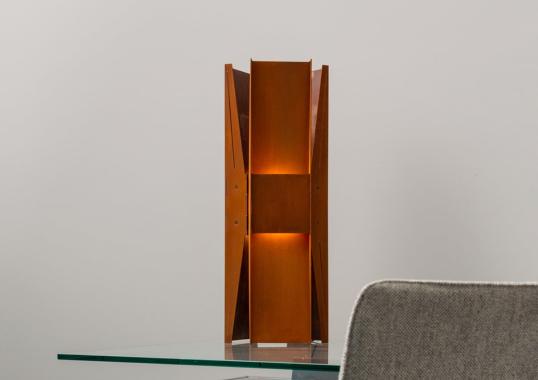Настольная лампа модель Vector Table Lamp от фабрики A-N-D