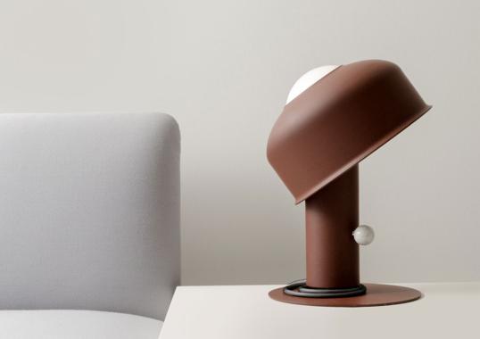 Настольная лампа модель Pivot Table Lamp от фабрики A-N-D