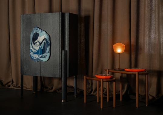 Настольная лампа модель Contour — T Table Lamp от фабрики A-N-D