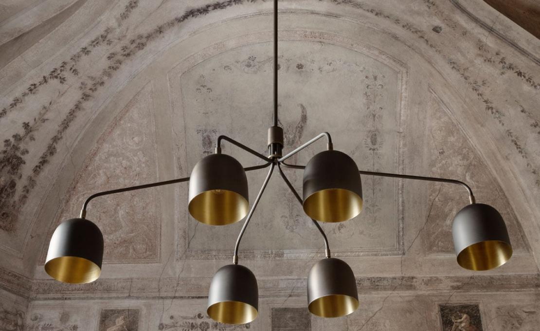 Люстра модель Howard 6 Arms Chandelier от фабрики Gubi