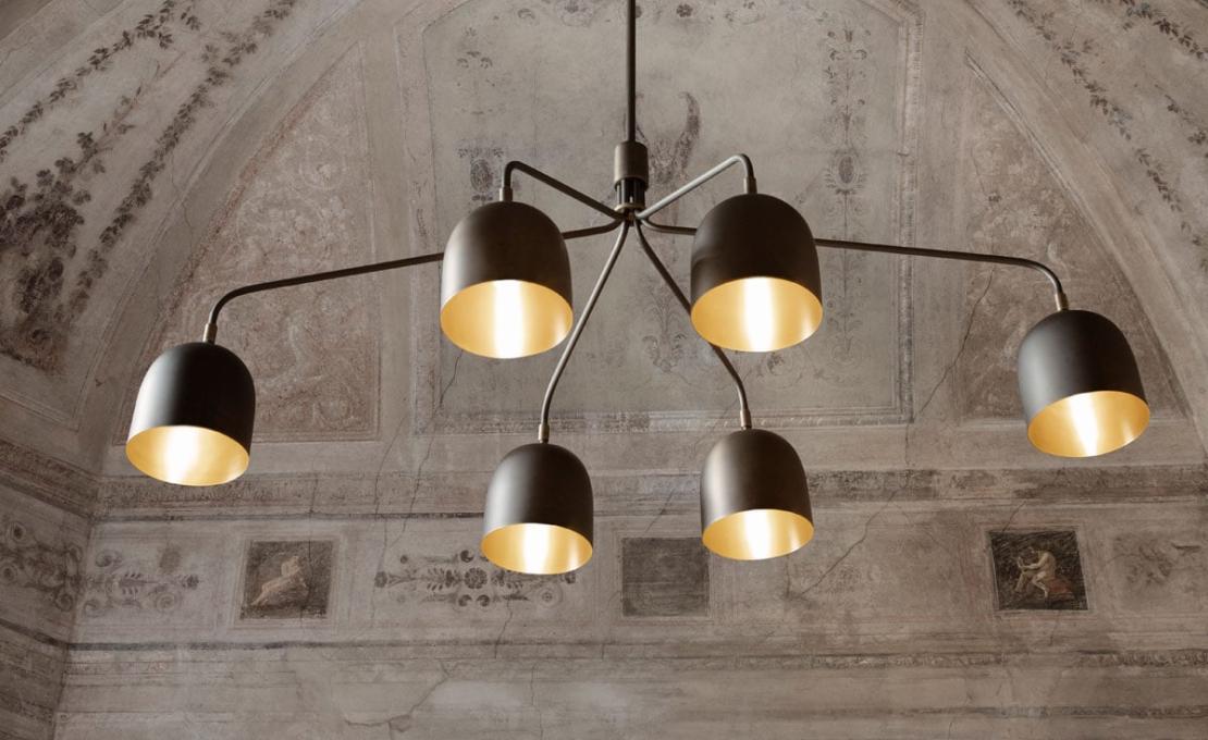 Люстра модель Howard 6 Arms Chandelier от фабрики Gubi