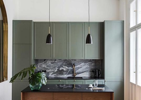Подвесной светильник модель Gräshoppa Pendant Lamp от фабрики Gubi
