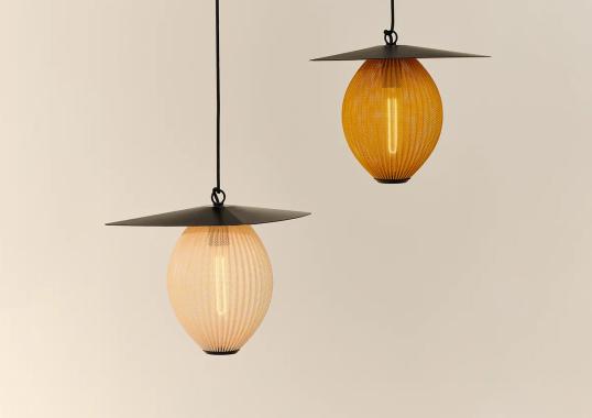Подвесной светильник модель Satellite Outdoor Pendant - Medium от фабрики Gubi
