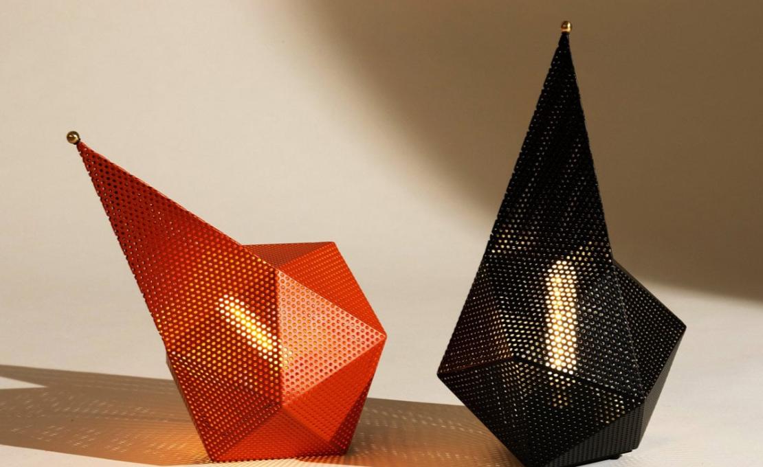 Настольная лампа модель Bagdad Portable Table Lamp от фабрики Gubi