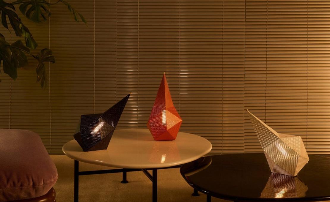Настольная лампа модель Bagdad Portable Table Lamp от фабрики Gubi