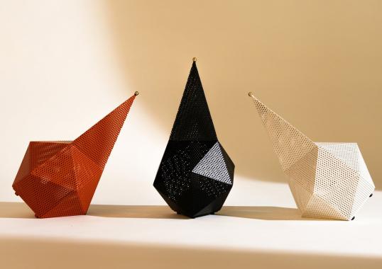 Настольная лампа модель Bagdad Portable Table Lamp от фабрики Gubi