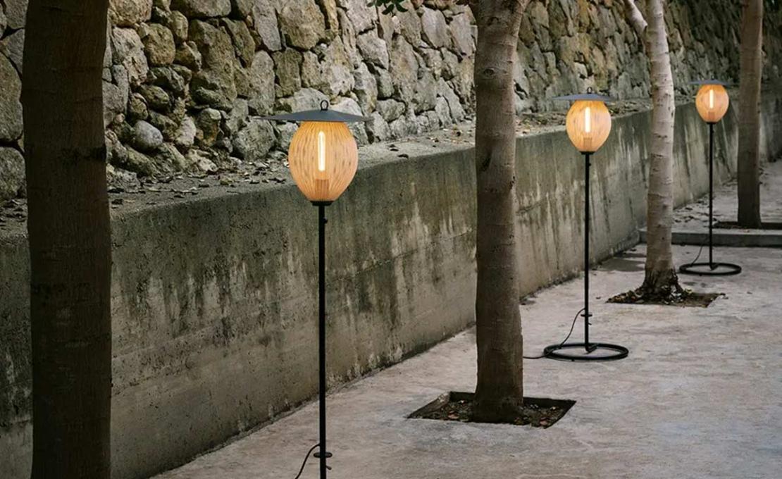 Торшер модель Satellite Outdoor Floor Lamp от фабрики Gubi