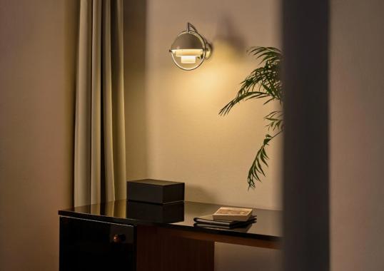 Бра модель Multi-Lite Wall Lamp от фабрики Gubi