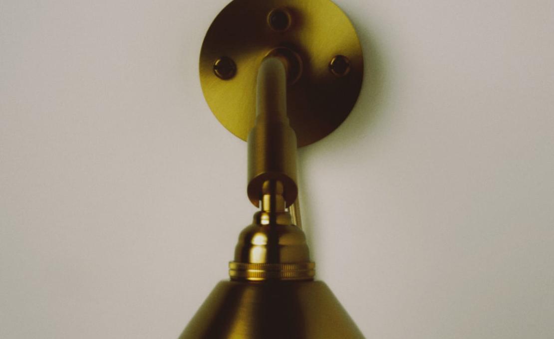Бра модель Bestlite BL7 Wall Lamp - Brass Base от фабрики Gubi