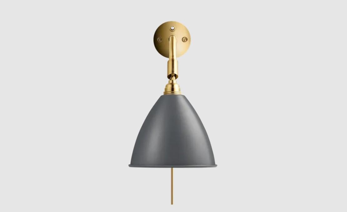 Бра модель Bestlite BL7 Wall Lamp - Brass Base от фабрики Gubi
