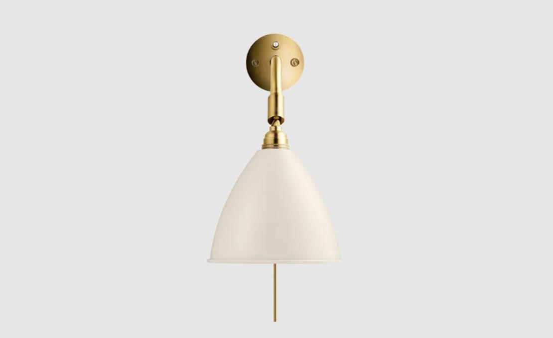Бра модель Bestlite BL7 Wall Lamp - Brass Base от фабрики Gubi