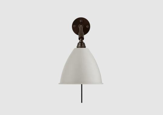 Бра модель Bestlite BL7 Wall Lamp - Black Brass Base от фабрики Gubi