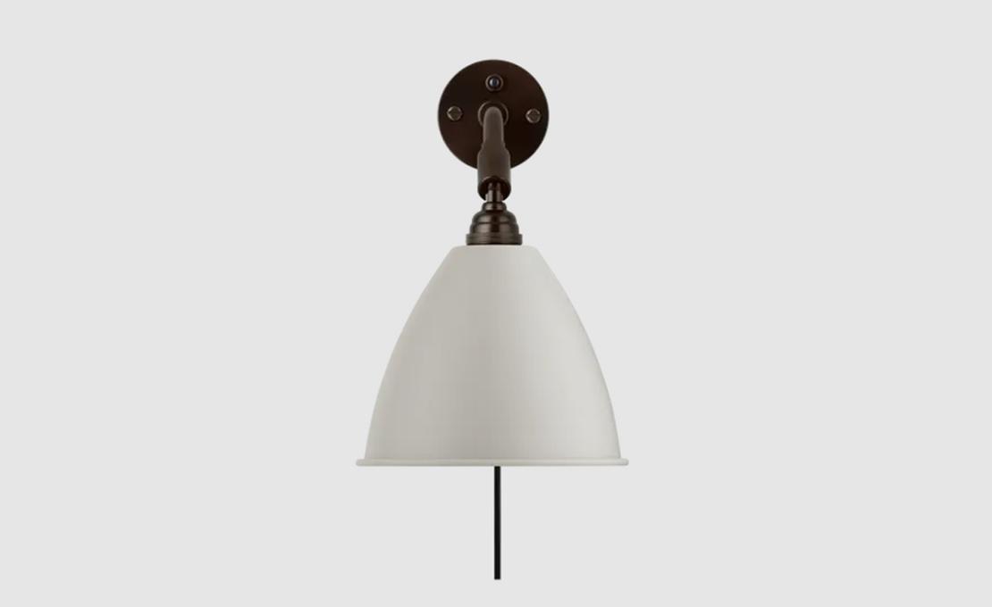 Бра модель Bestlite BL7 Wall Lamp - Black Brass Base от фабрики Gubi