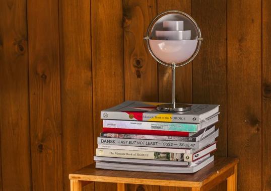 Настольная лампа модель Multi Lite Portable Lamp от фабрики Gubi