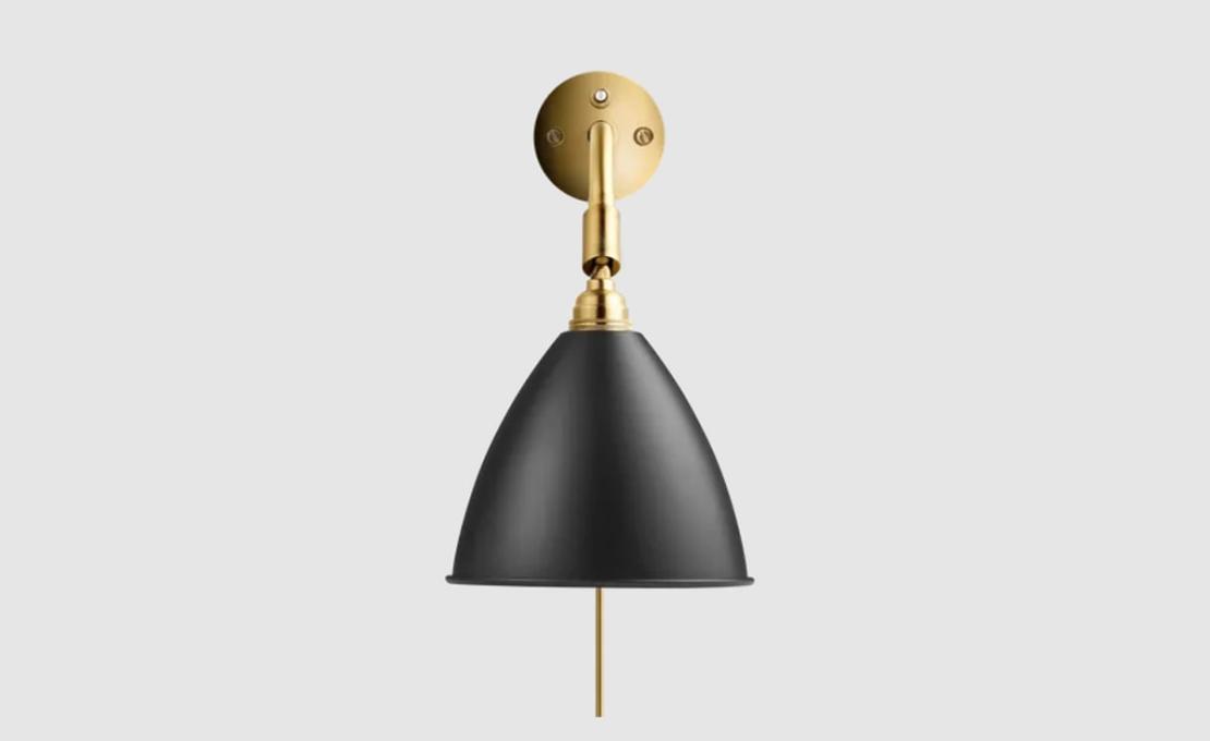 Бра модель Bestlite BL7 Wall Lamp - Brass Base от фабрики Gubi