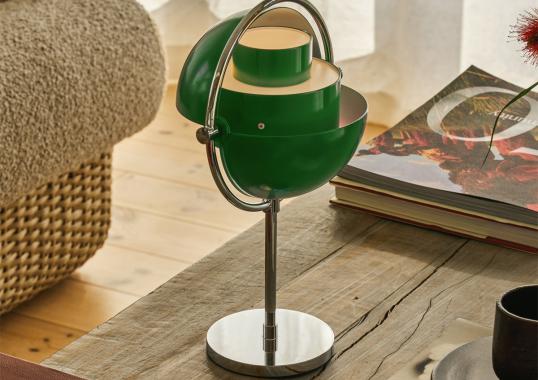 Настольная лампа модель Multi Lite Portable Lamp от фабрики Gubi