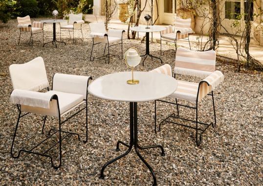 Журнальный столик модель Carmel Bistro Lounge Table от фабрики Gubi