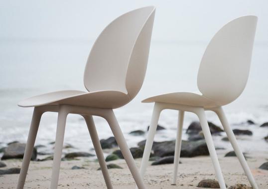 Стул модель Beetle Unupholstered Chair Outdoor - Plastic Base от фабрики Gubi