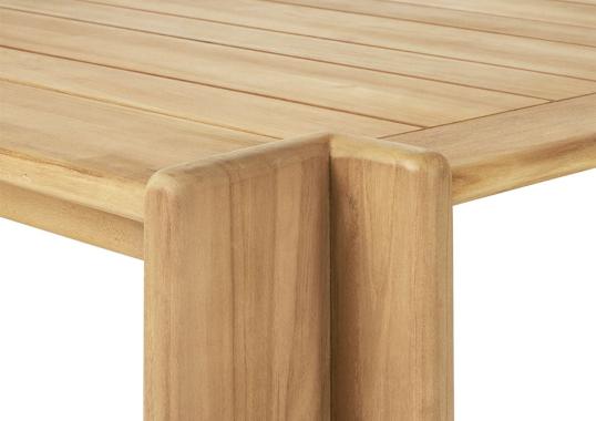 Обеденный стол модель Atmosfera Outdoor Table от фабрики Gubi