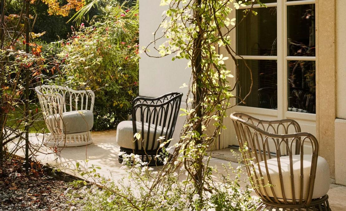 Кресло модель Grace Outdoor Lounge Chair - Fully Upholstered от фабрики Gubi