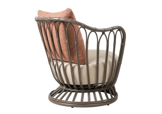 Кресло модель Grace Outdoor Lounge Chair - Fully Upholstered от фабрики Gubi
