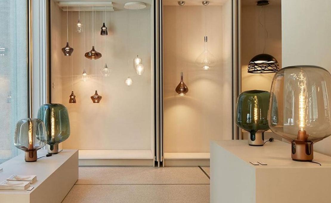 Настольная лампа модель Flar Medium Table Lamp от фабрики Lodes