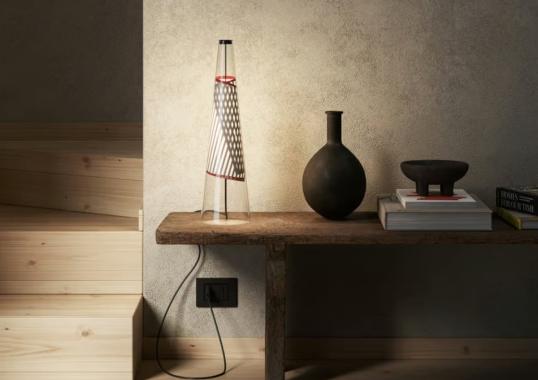 Настольная лампа модель Cono di Luce Table Lamp от фабрики Lodes