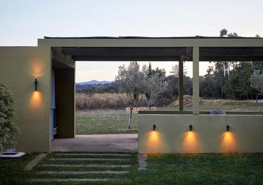 Бра модель Tik A-4091X Wall Lamp - Outdoor от фабрики Estiluz