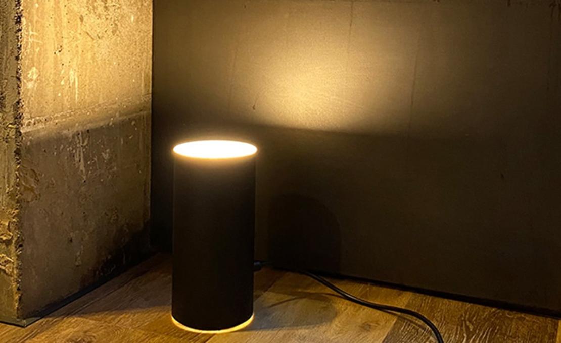 Настольная лампа модель Cyls Table Lamp M-3906 от фабрики Estiluz