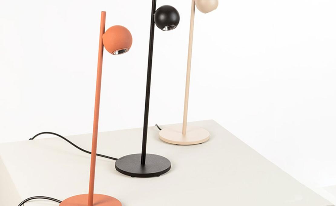Настольная лампа модель Compass M - 4077 Table Lamp от фабрики Estiluz
