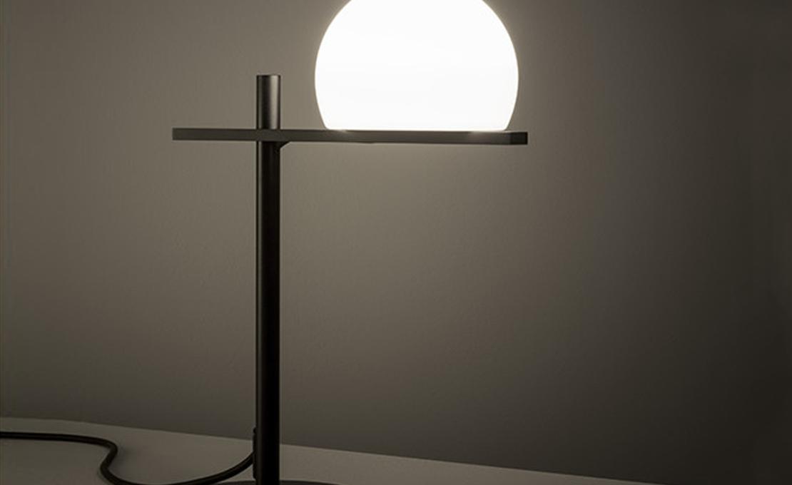 Настольная лампа модель Circ M-3728 Table Lamp от фабрики Estiluz