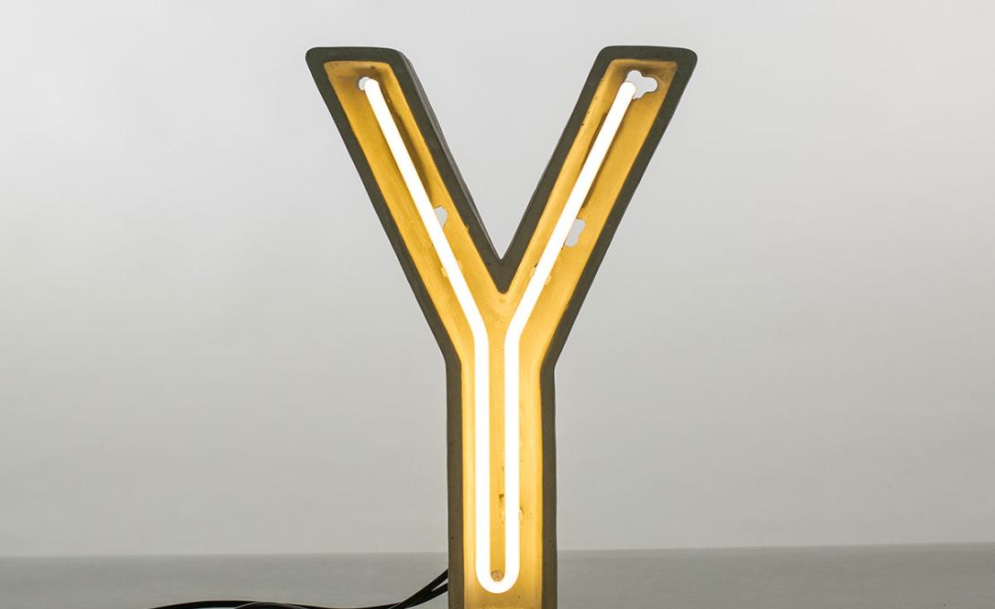 Настольная лампа модель Alphacrete Collezione di Lampade Neon in Cemento от фабрики Seletti