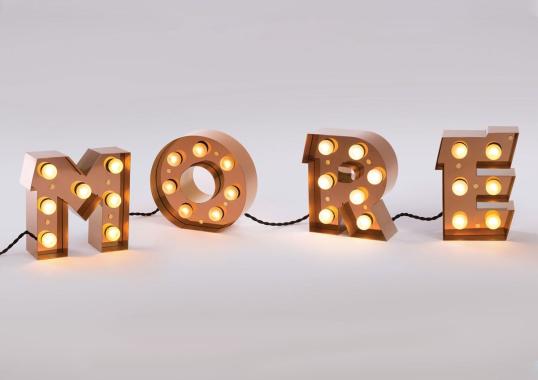 Настольная лампа модель Caractère Alphabet Lights от фабрики Seletti