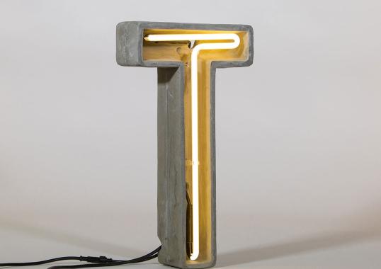 Настольная лампа модель Alphacrete Collezione di Lampade Neon in Cemento от фабрики Seletti