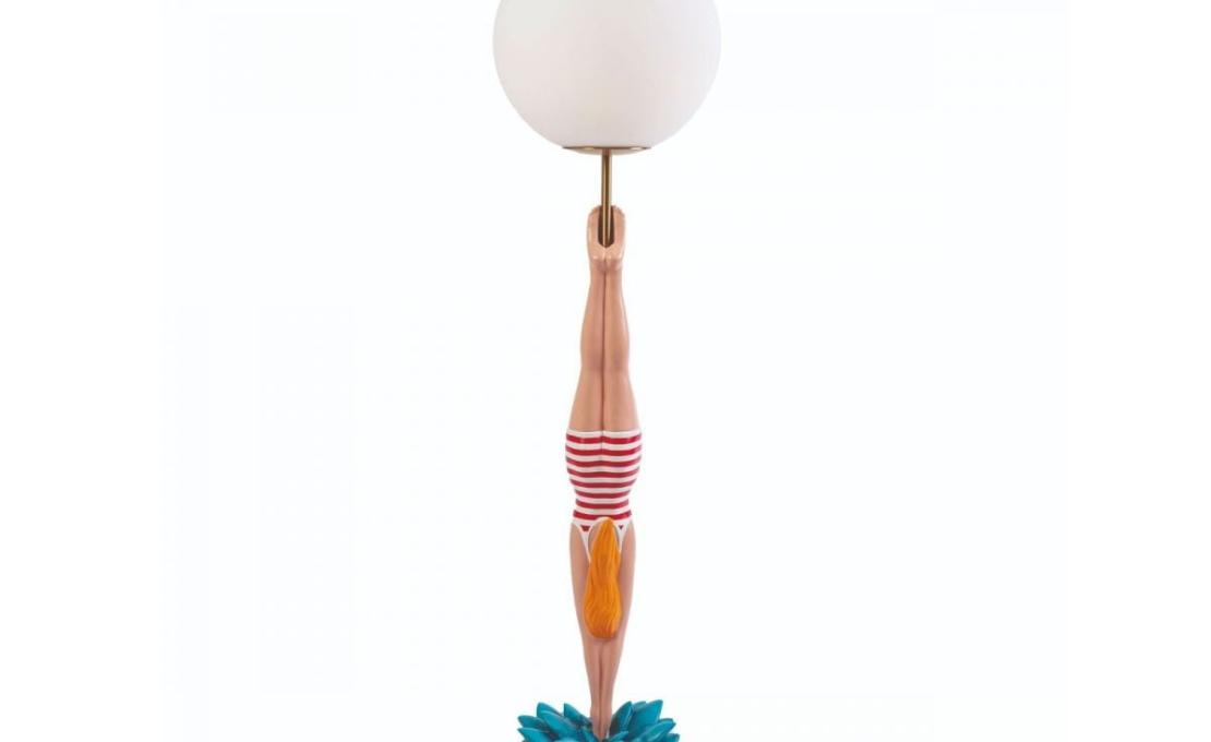 Настольная лампа модель Lady Diver Table Lamp от фабрики Seletti