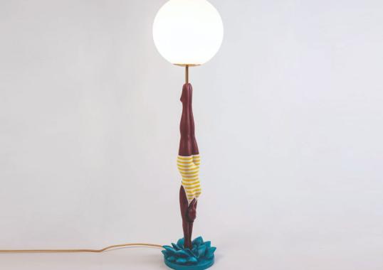Настольная лампа модель Lady Diver Table Lamp от фабрики Seletti