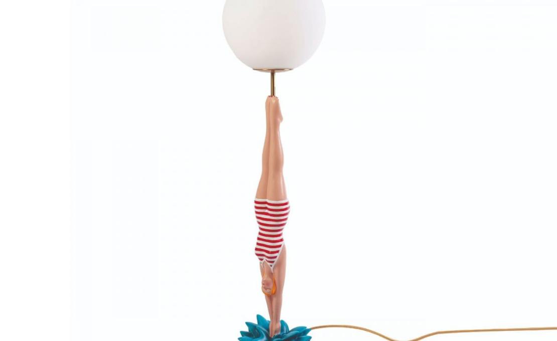 Настольная лампа модель Lady Diver Table Lamp от фабрики Seletti
