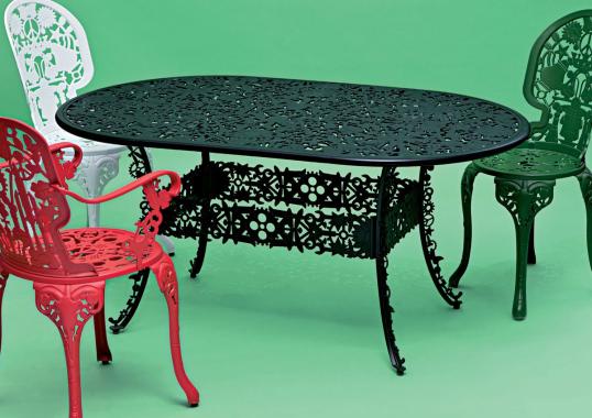 Обеденный стол модель Industry Garden Tavolo Ovale от фабрики Seletti