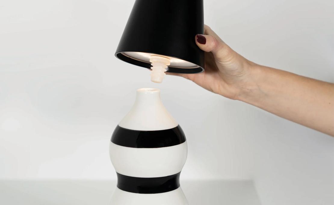Настольная лампа модель Poldina Stopper Portable Lamp от фабрики Zafferano
