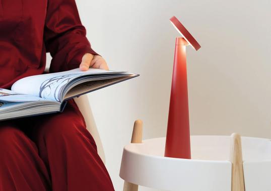 Настольная лампа модель Angelina Portable Lamp от фабрики Zafferano