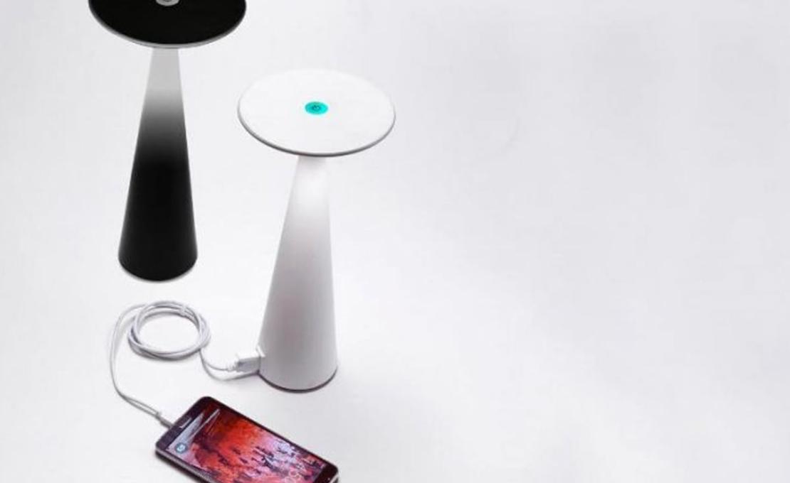 Настольная лампа модель Dama USB Table Lamp от фабрики Zafferano